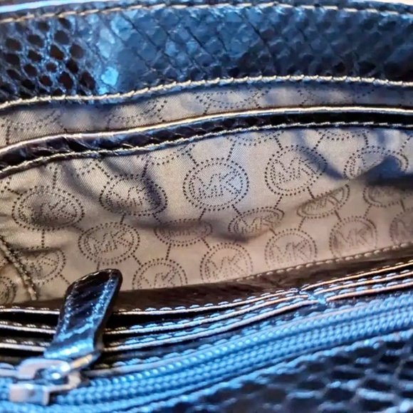 MICHAEL KORS Gunmetal/Dark Silver Sequin Purse - Picture 13 of 13